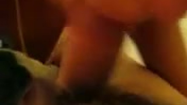 Узбек снял свой ролик с любимой женой